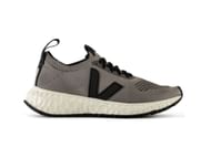 The V-Knit sneakers (Image via Veja)